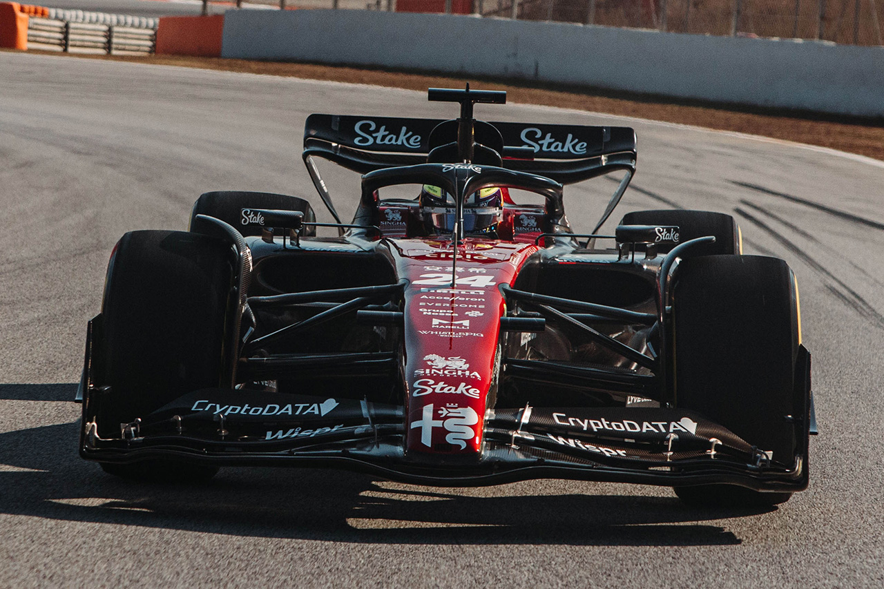F1マシン解説：アルファロメオ C43 「レッドブルとフェラーリのハイブリッド」