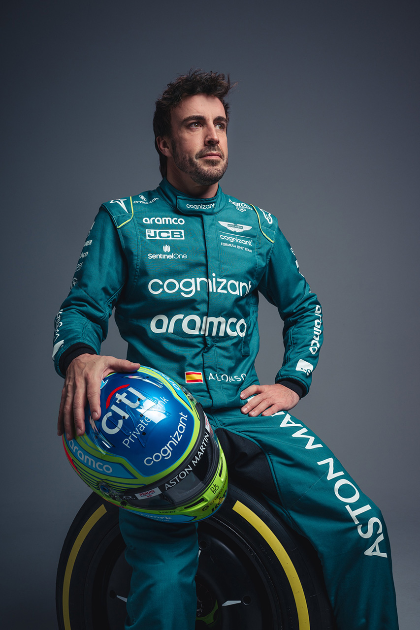 フェルナンド・アロンソ 2013年 F1 ヘルメット (アストンマーティンF1チーム）