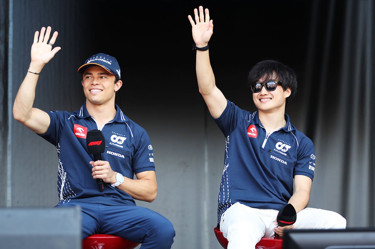 F1：角田裕毅とニック・デ・フリース（スクーデリア・アルファタウリ）