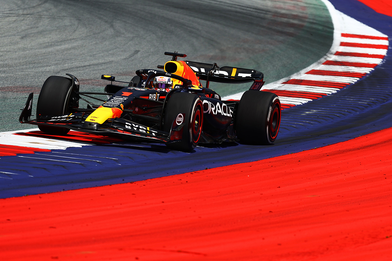 FP：フェルスタッペンがミディアムでソフトのフェラーリF1勢に0.2秒差 / オーストリアGP