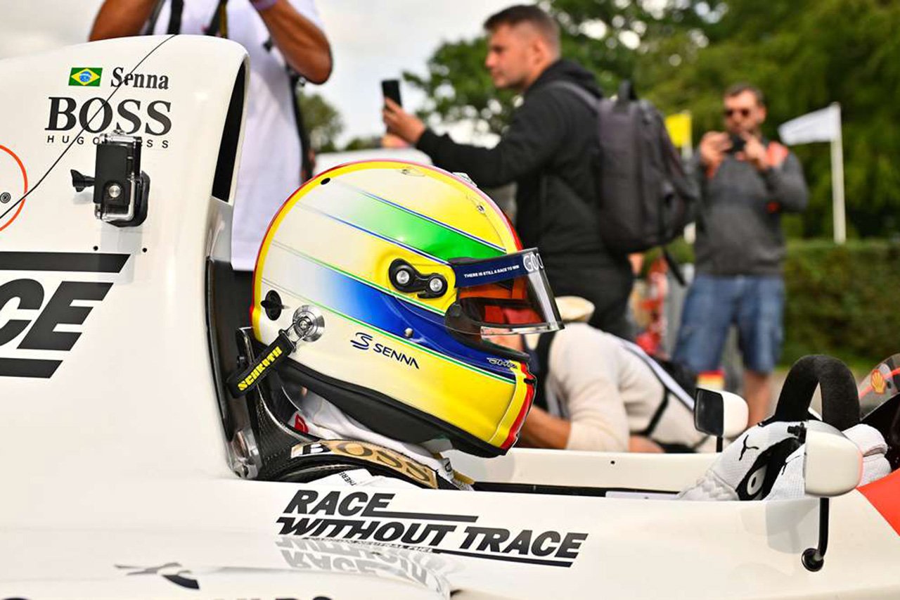 F1：セバスチャン・ベッテル、グッドウッドでアイルトン・セナ仕様のヘルメット