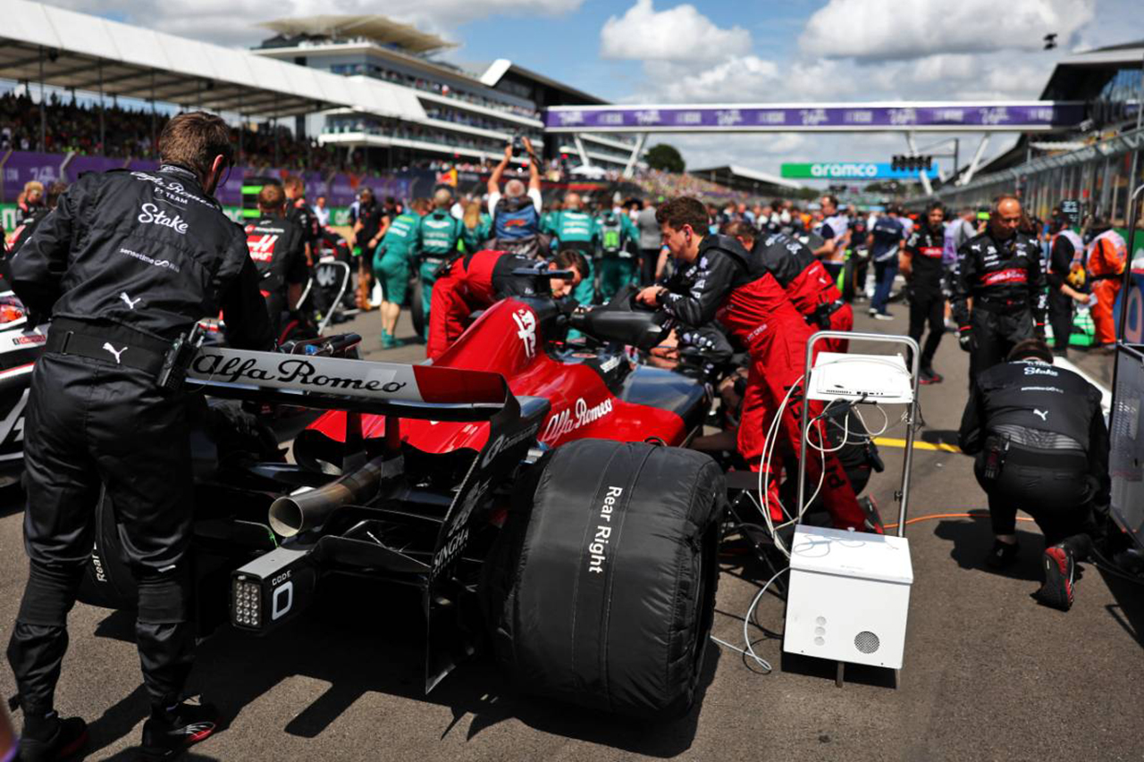 F1 ステファノ・ドメニカリCEO 「2026年エンジンルールはまだ多くの課題」