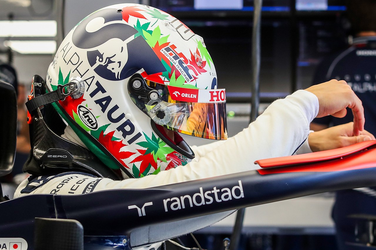 角田裕毅、2023年F1イタリアGPでスペシャルヘルメットを着用