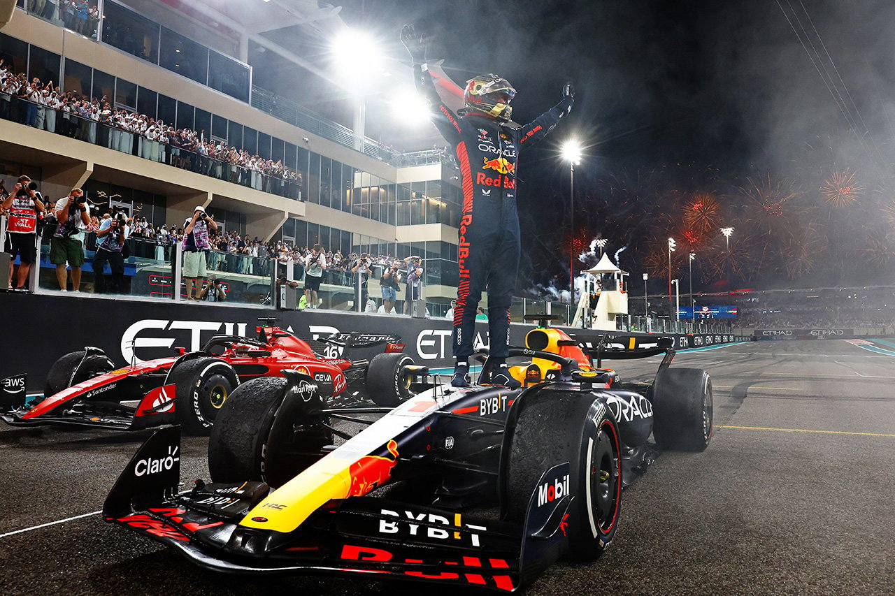 F1アブダビGP 王者マックス・フェルスタッペンが今季19勝目で有終の美