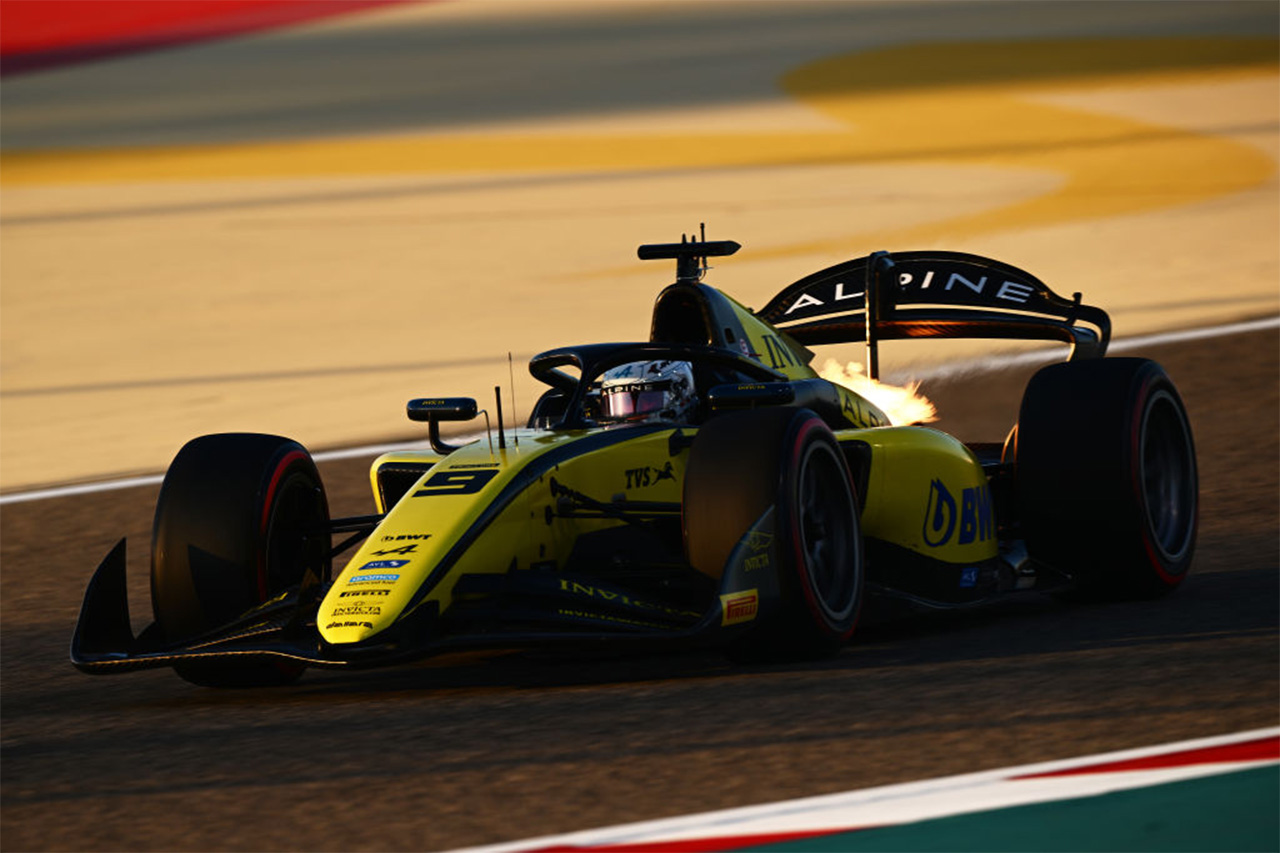 FIA F2 予選最速のクッシュ・マイニが車両規定違反で失格