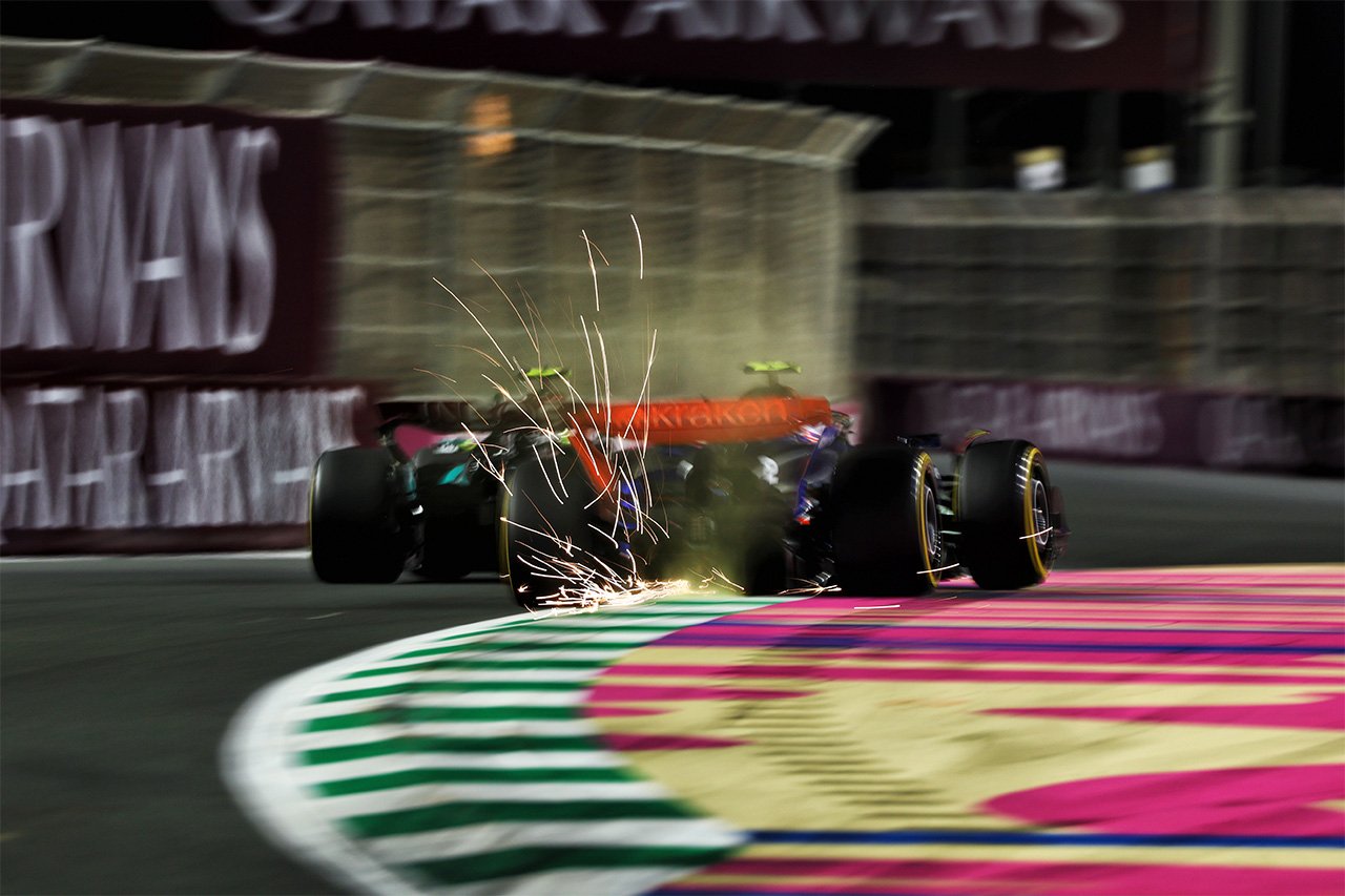 メルセデスF1代表 サージェントと高速ニアミス事故のハミルトンを擁護