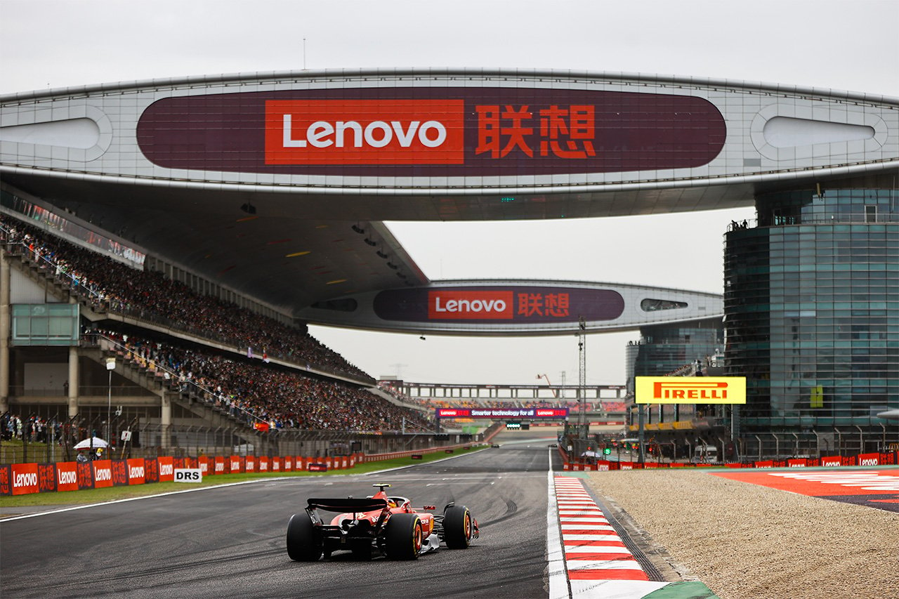 F1中国GP 路面の“ペイント”処理についてF1チームとピレリに通知せず