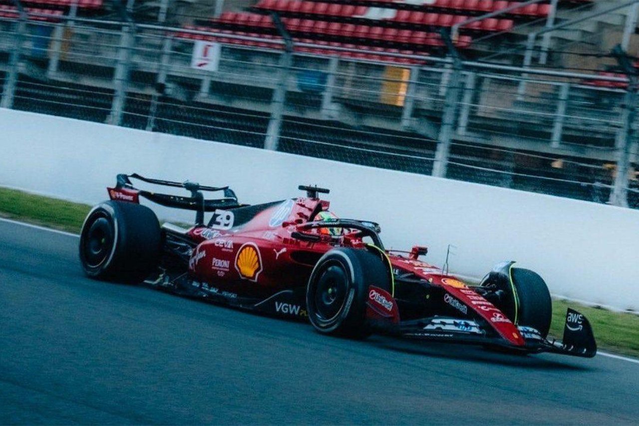 アントニオ・ジョビナッツィ フェラーリF1との旧車テストを完了