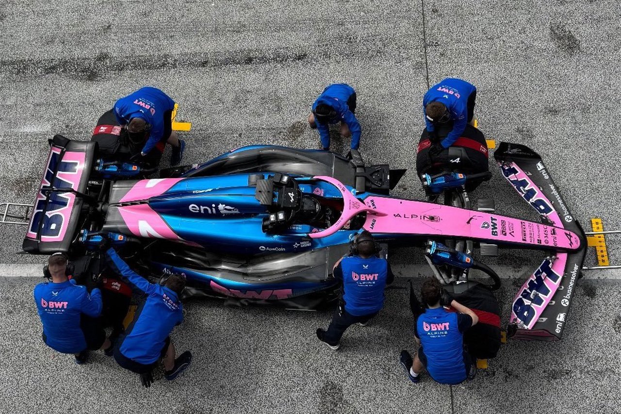 アルピーヌF1 ザントフォールトで極秘テスト…覆面ドライバーは宮田莉朋?