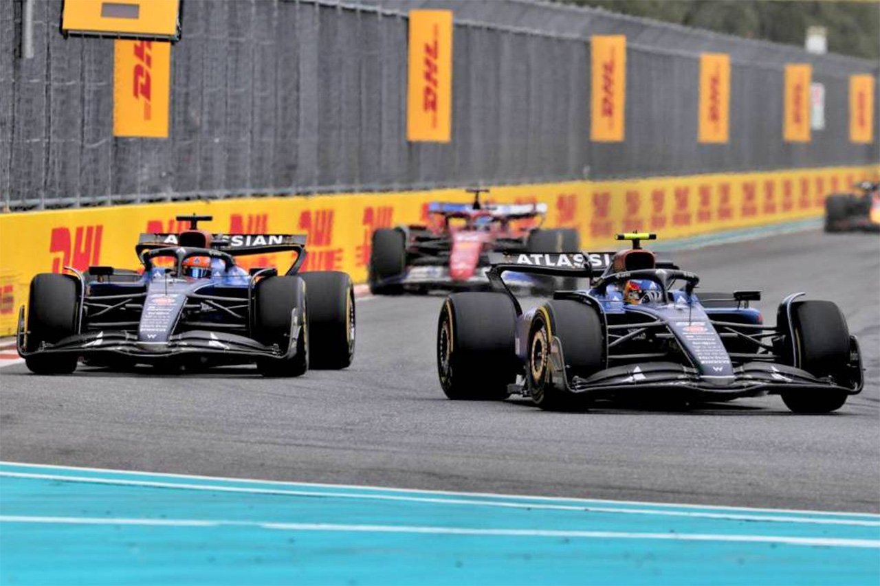 ウィリアムズF1で“チームオーダー騒動” ボウルズがアルボンを擁護