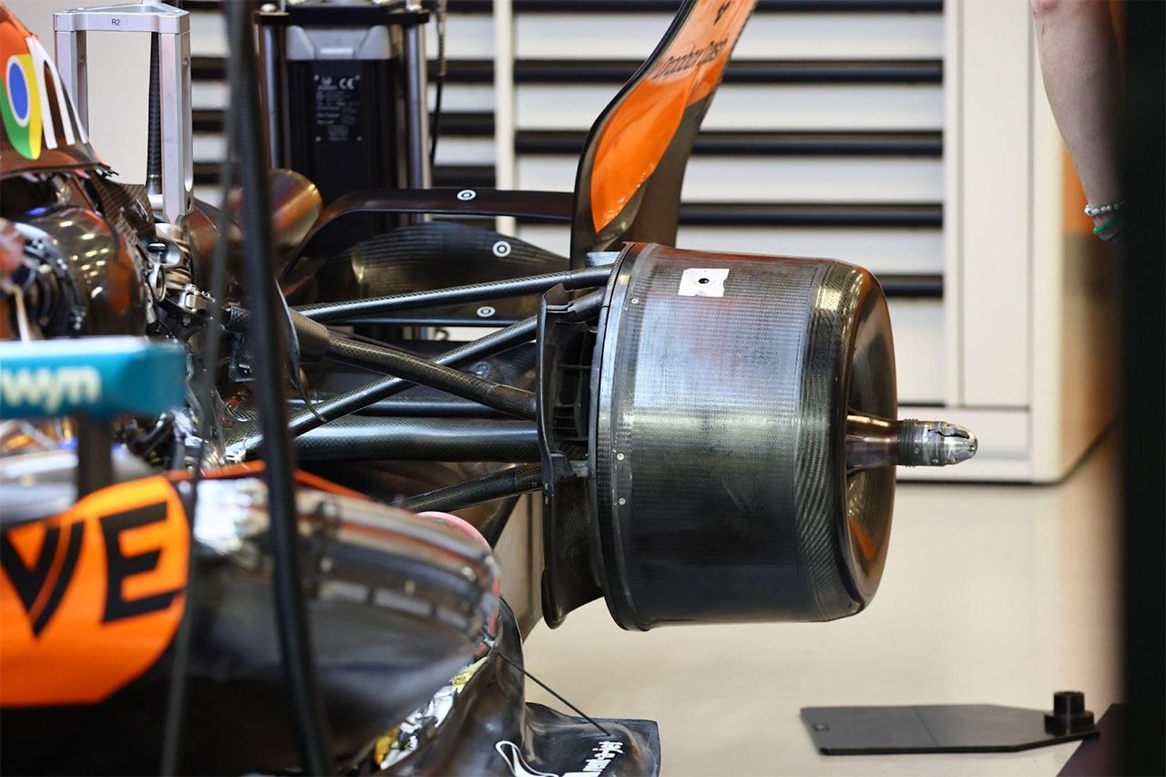 マクラーレンのブレーキ冷却がF1ライバルたちを驚かせる理由