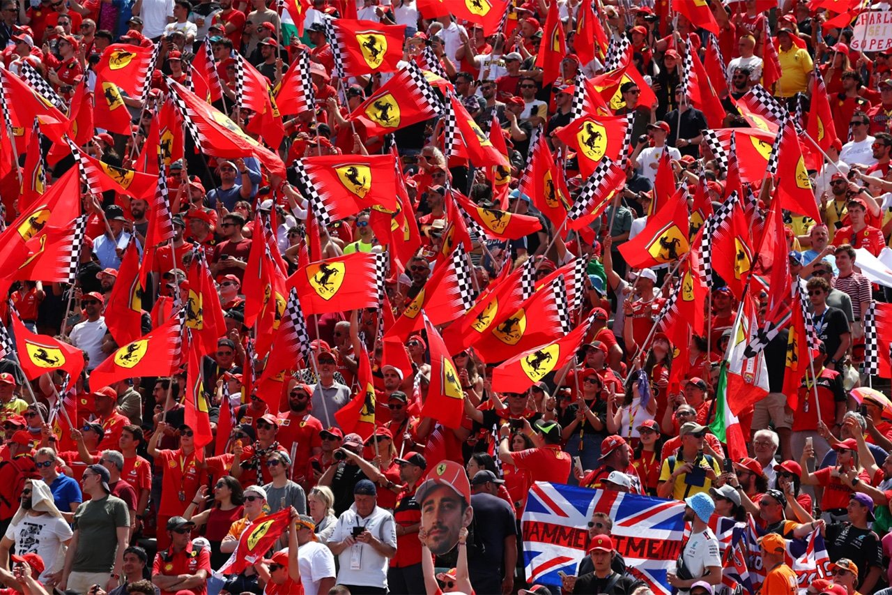 ルイス・ハミルトン スクーデリア・フェラーリ F1 エミリア