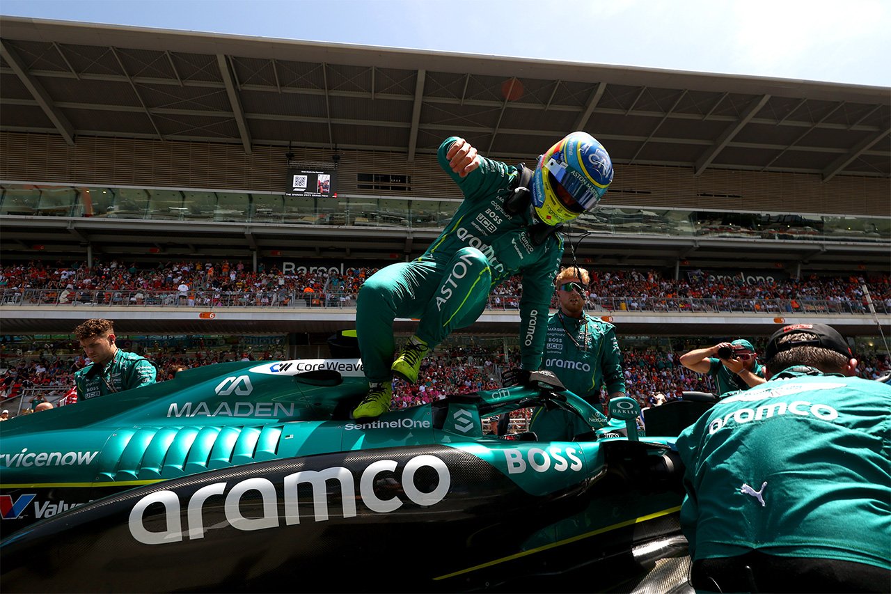 フェルナンド・アロンソ F1スペインGPで創造的オーバーテイク 今季初ポイント