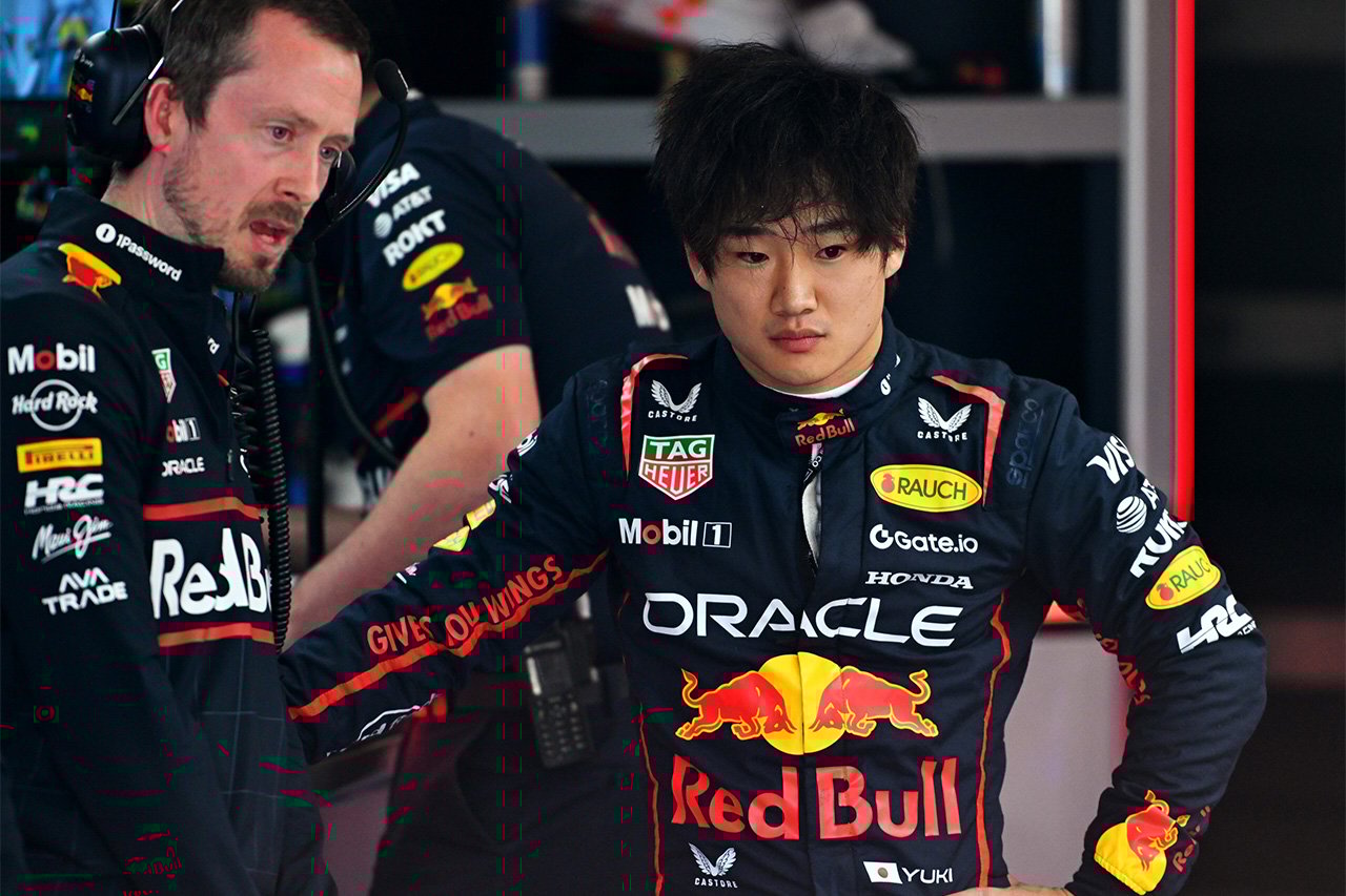 角田裕毅10グリッド降格にレッドブルF1代表不満「他の追い越しは警告だけ」