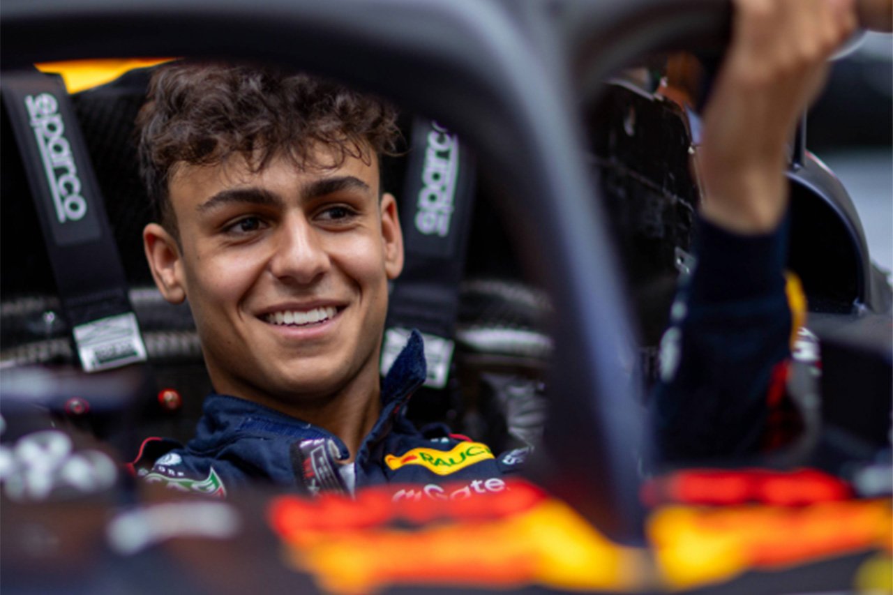 アービッド・リンドブラッド F1イギリスGPでFP1出走「角田裕毅に有益なデータを提供する」