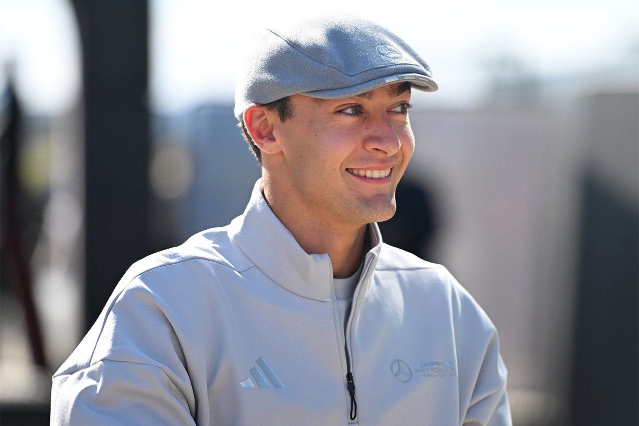 ジョージ・ラッセルのF1将来問題にサインツ「影響ないフリをしているだけ」