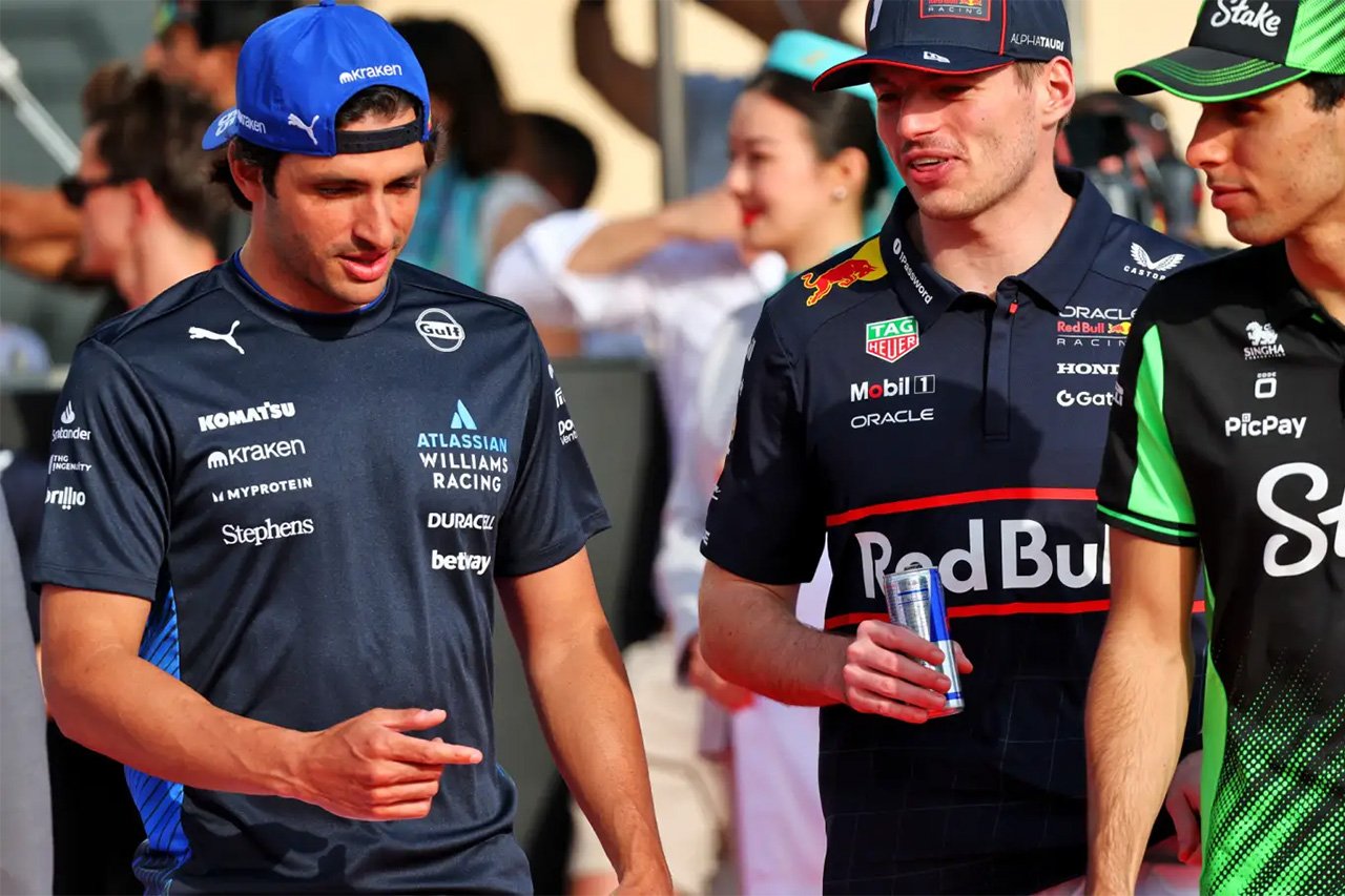カルロス・サインツJr. レッドブルF1に異論「僕はフェルスタッペンの隣でも崩れない」