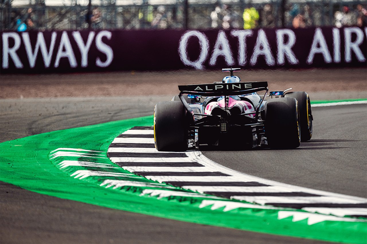 アルピーヌ F1撤退論再燃 ルノーCEO辞任と深刻な財政難