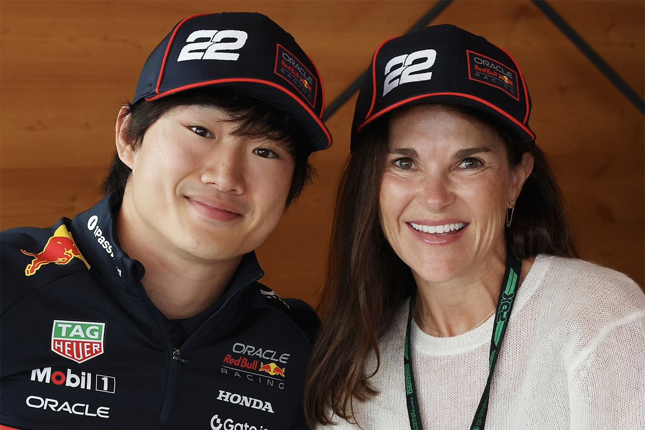 F1：角田裕毅と“ピアストリママ”の対面にファン歓喜「ついに夢が叶った」