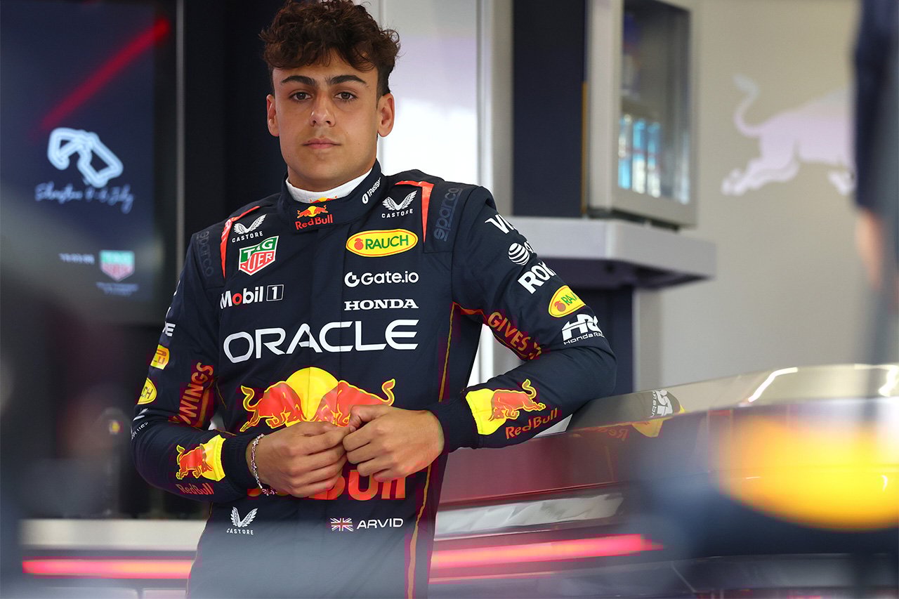 レッドブルF1期待の星アービッド・リンドブラッド 18歳の誕生日を迎える