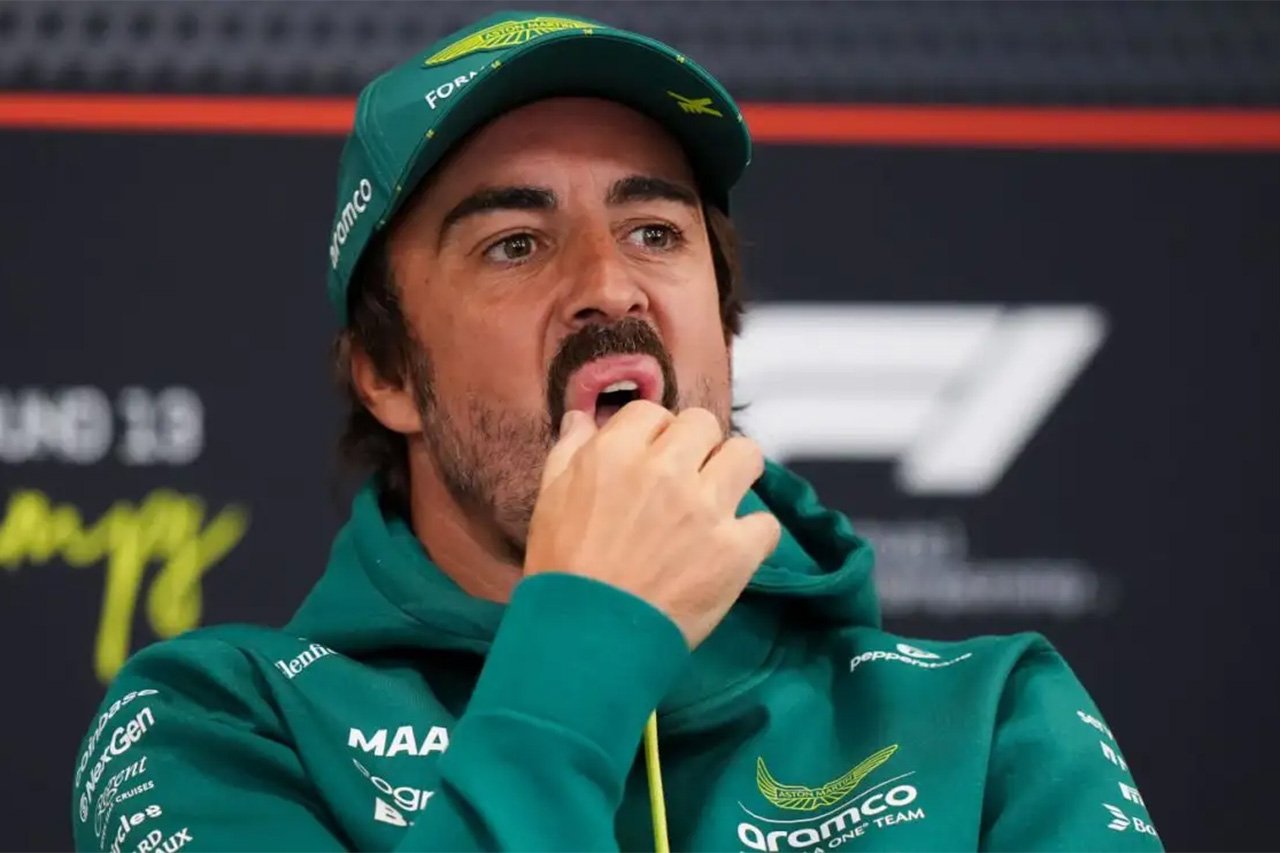 フェルナンド・アロンソ アルピーヌF1で苦境のコラピントに「批判を受け入れよ」