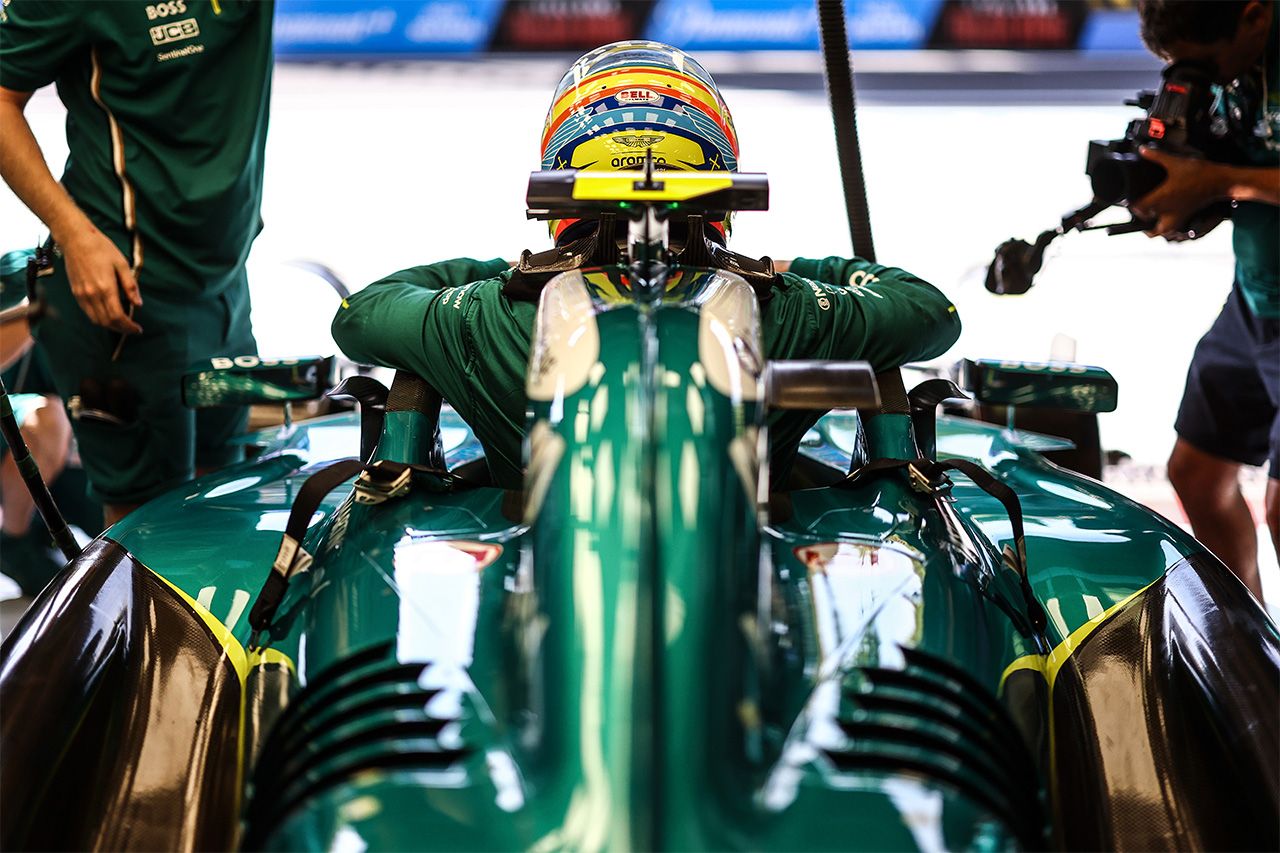 アストンマーティンF1 アロンソのサスペンション故障は「原因不明」