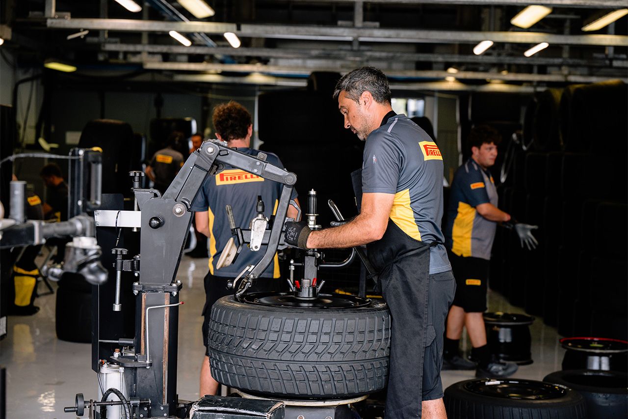 F1 タイヤ