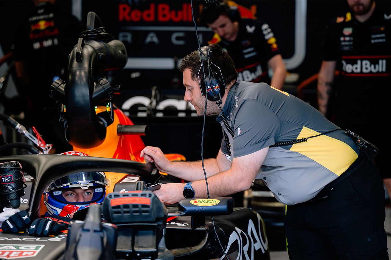 ピレリ F1タイヤテストでアクティブエアロをシミュレーション
