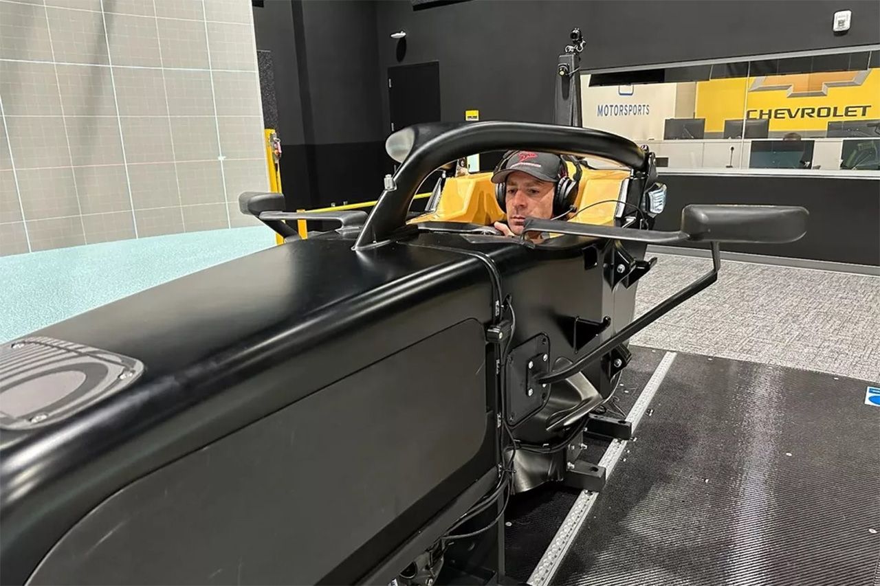 キャデラックF1 シモン・パジェノーをシミュレータードライバーに起用