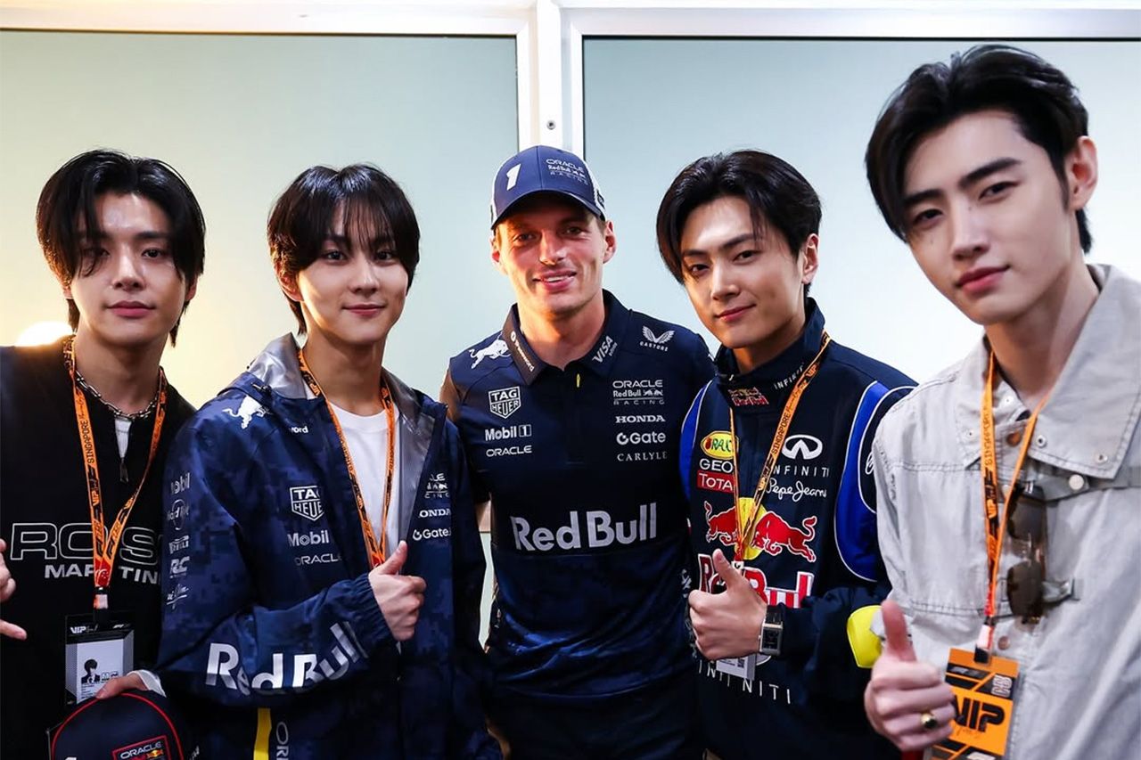 ENHYPEN、F1シンガポールGPを前にマックス・フェルスタッペンと対面