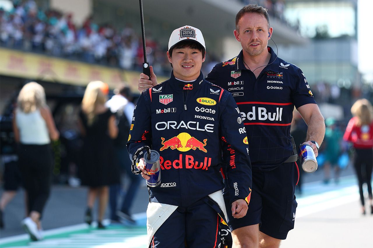 角田裕毅の前進がレッドブルF1を迷わせる 2026年ドライバー決定はアブダビ後