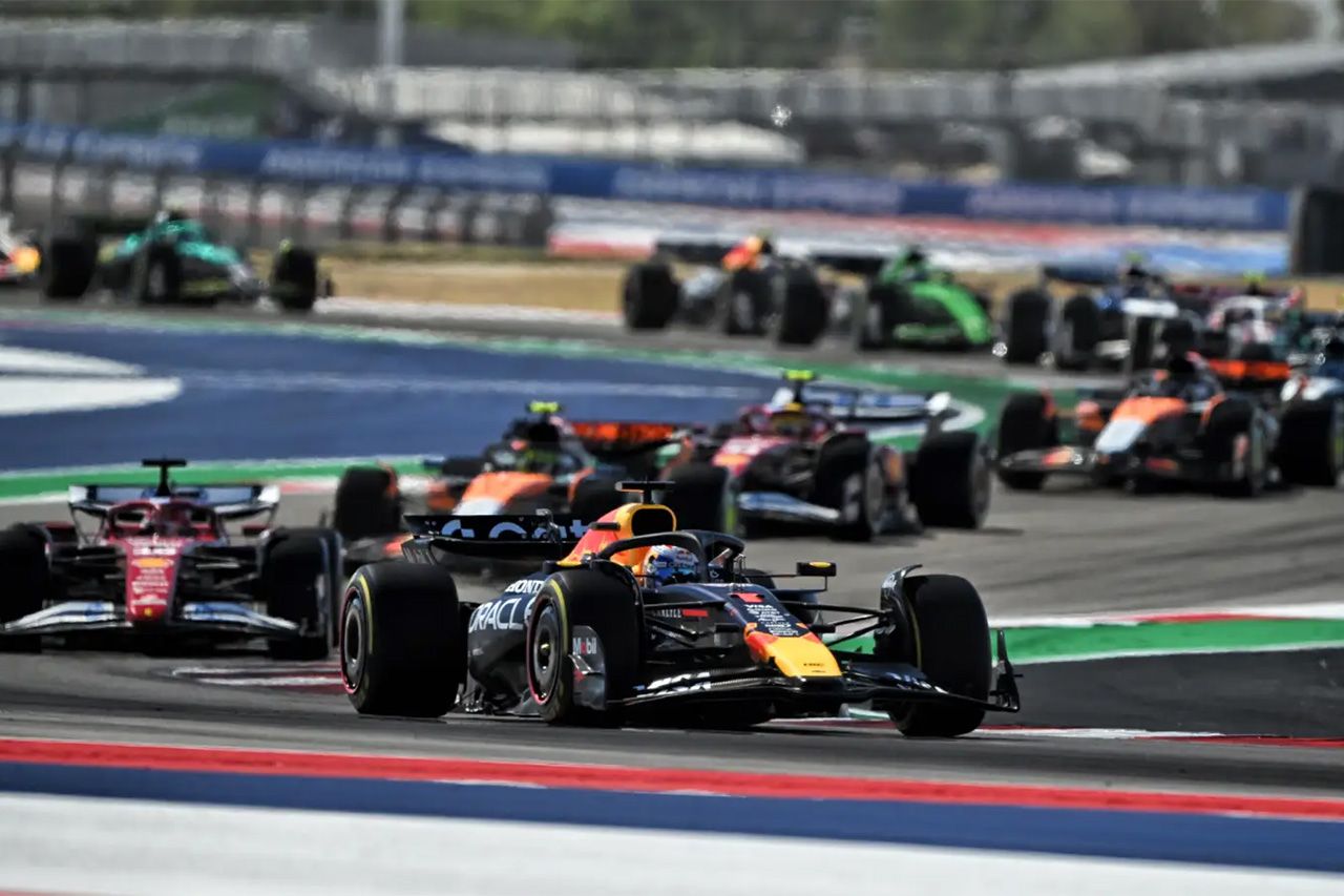 F1が全グランプリで「2ストップ義務化」を検討?タイヤ使用45%制限案も浮上