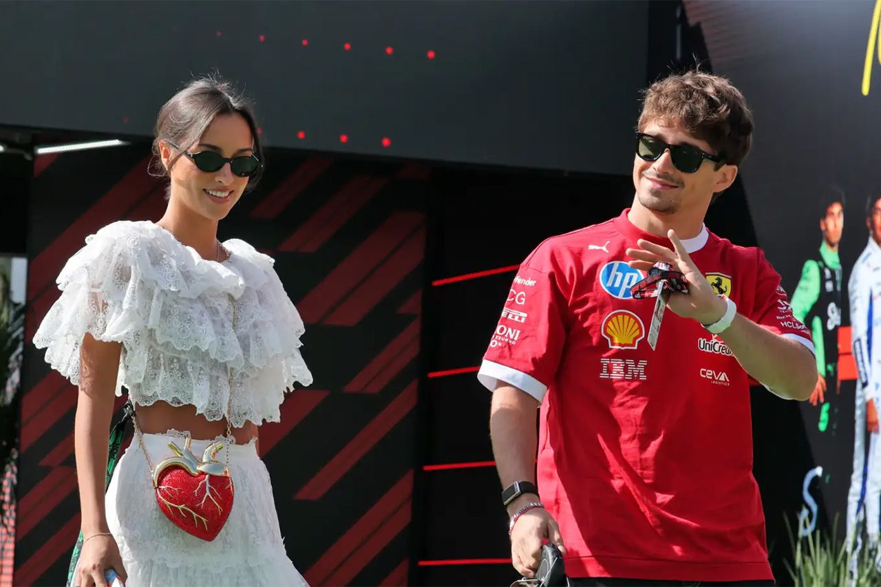 フェラーリF1のシャルル・ルクレール、恋人アレクサンドラ・サン・ムルーと婚約