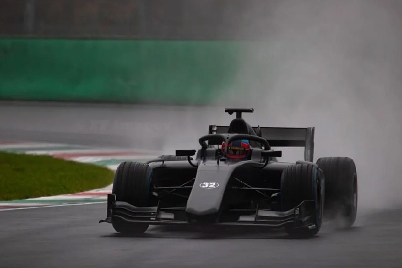 コルトン・ハータ F1への道が始動:旧型F2マシンでモンツァ初テスト