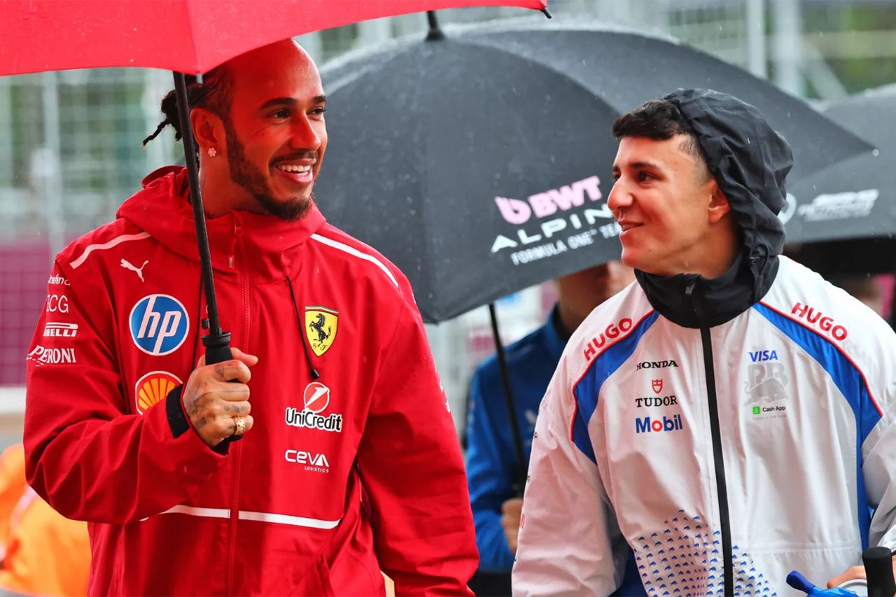 ルイス・ハミルトン ハジャーを絶賛「レッドブルF1の重圧の中で驚くべき仕事」