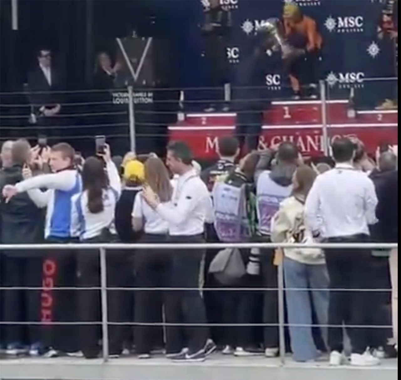 レーシングブルズ / ビザ・キャッシュアップ・RB・フォーミュラワン・チーム