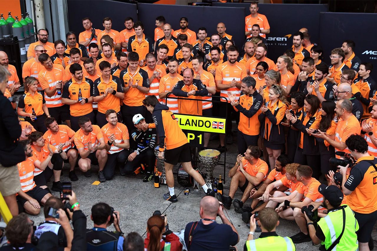 オスカー・ピアストリとランド・ノリス(マクラーレン)