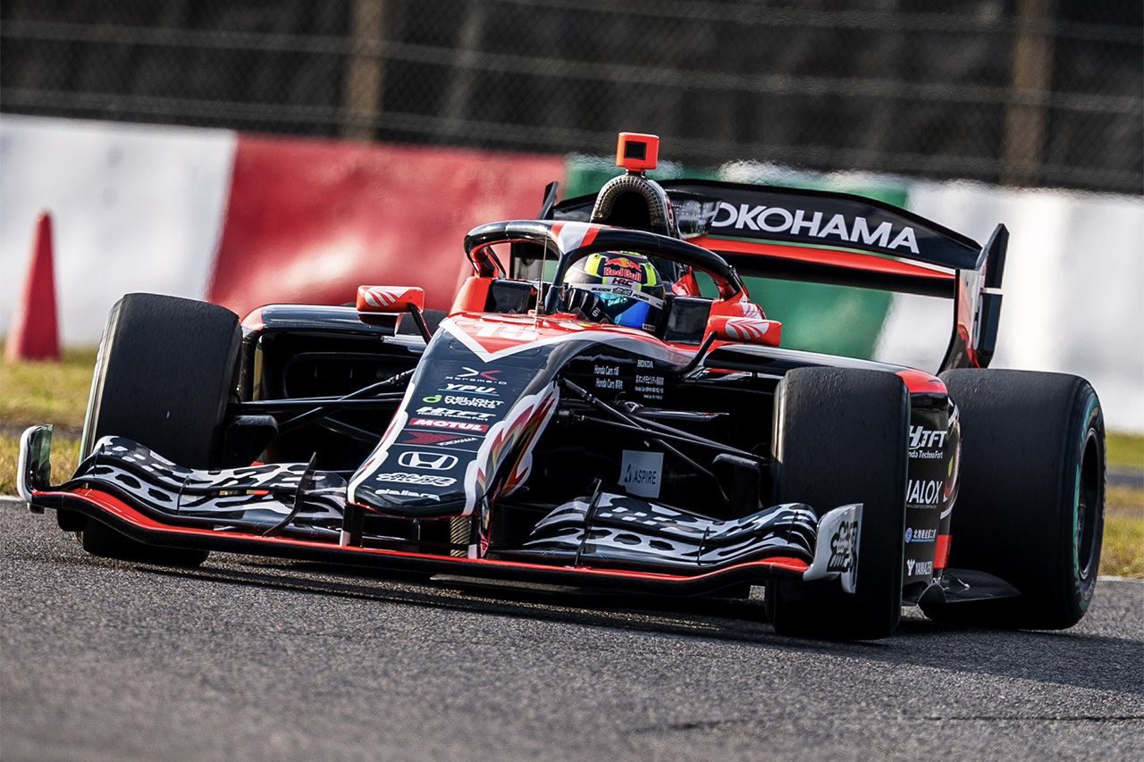 岩佐歩夢 2025年スーパーフォーミュラ王者に輝く 最終戦鈴鹿で逆転タイトル