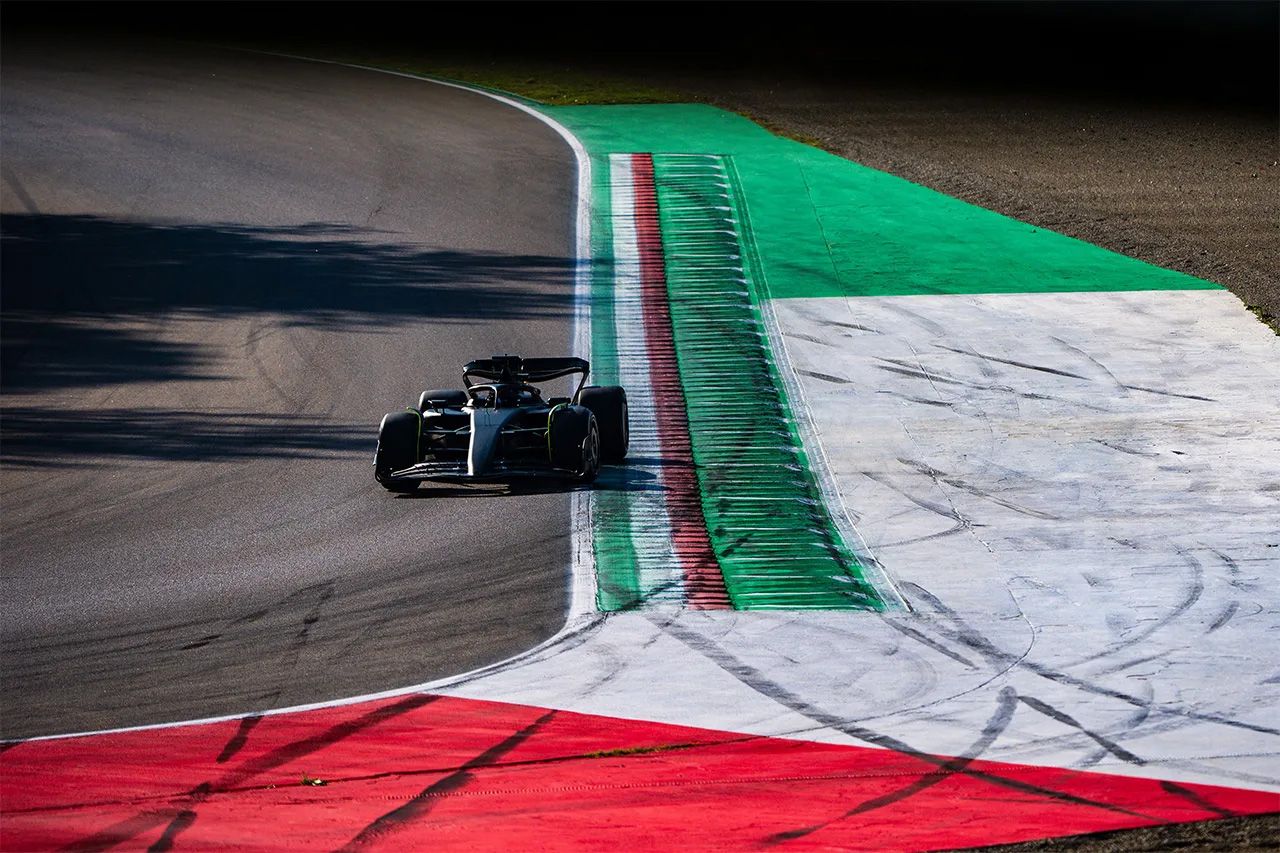 キャデラックF1 初テストの舞台裏 “架空のFIAメール”“ERS緊急手順”も検証