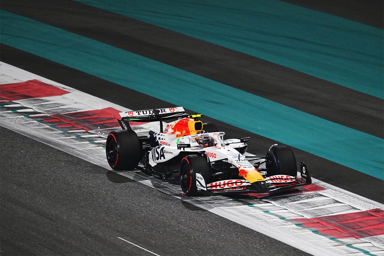 F1アブダビGP 予選Q2:角田裕毅が10番手でQ3進出 リアム・ローソン敗退