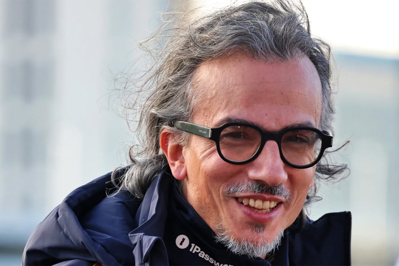 ローラン・メキースは過大評価？ レッドブルF1後半復調を元チーム代表が一蹴