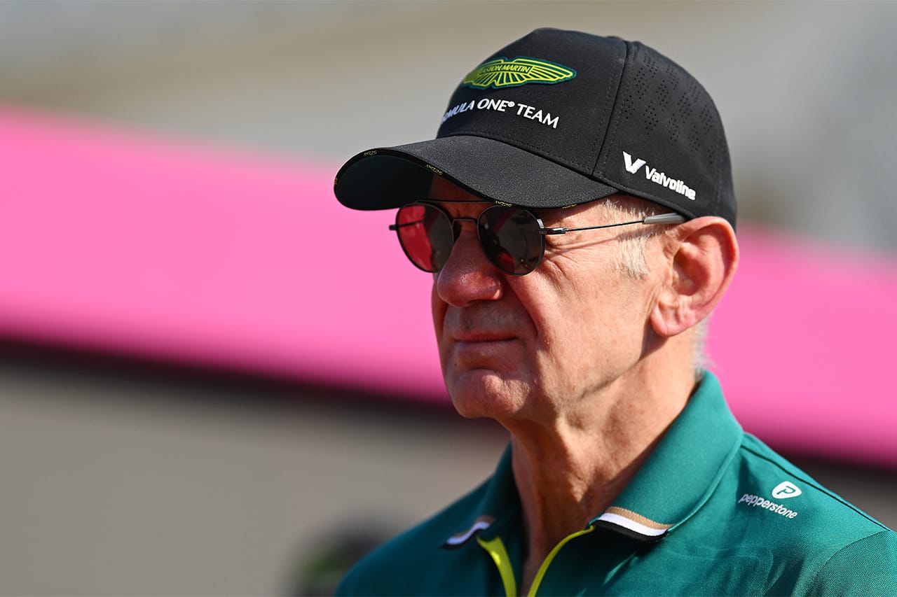 エイドリアン・ニューウェイの賭け：アストンマーティンF1は空力重視で重量超過