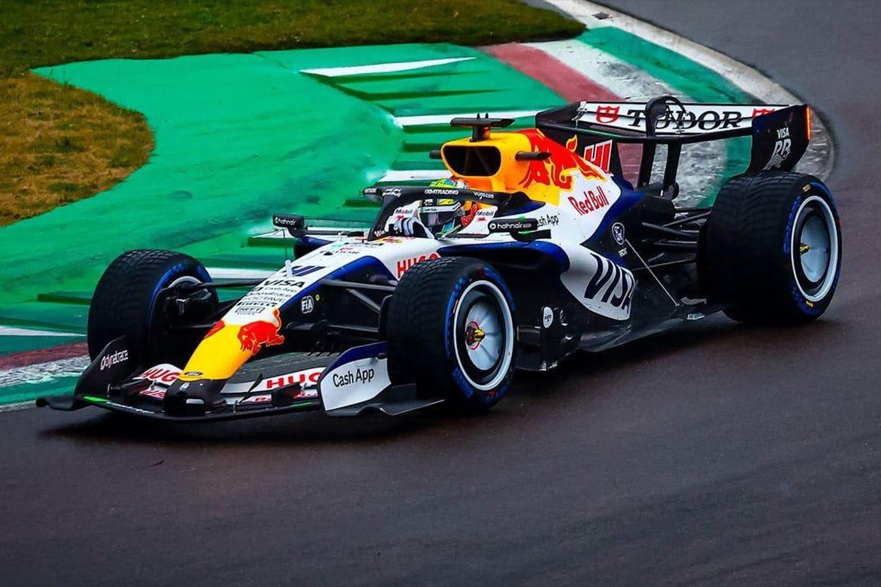 レーシングブルズF1：シェイクダウン版VCARB03で見えたレーキ回帰