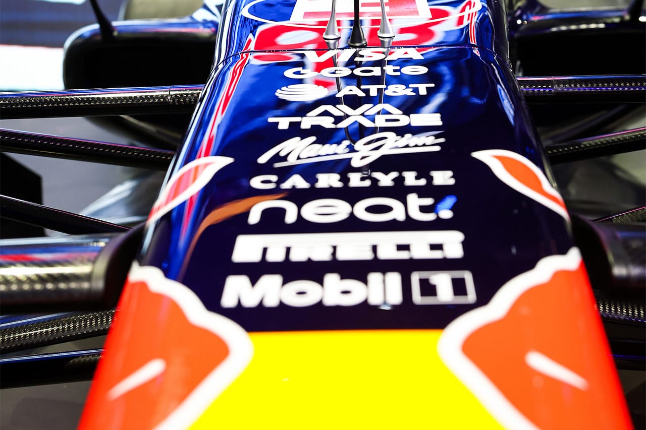 エクソンモービルとレッドブルF1が挑む2026年サステナブル燃料の最前線