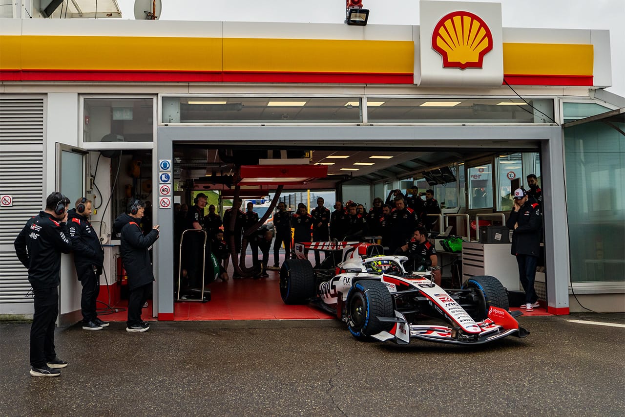 ハースF1チーム シェイクダウン