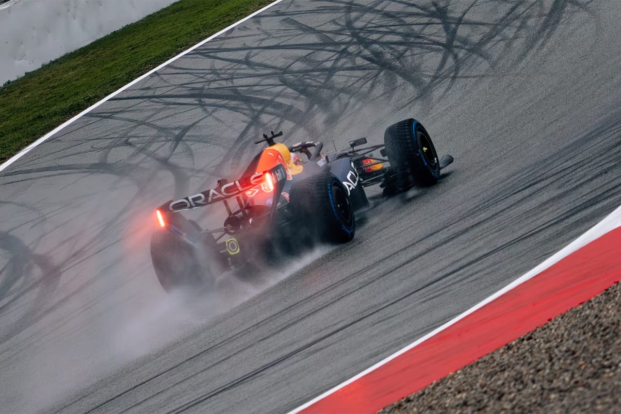 F1バルセロナテスト2日目：ハジャーがクラッシュでレッドブルが早期終了