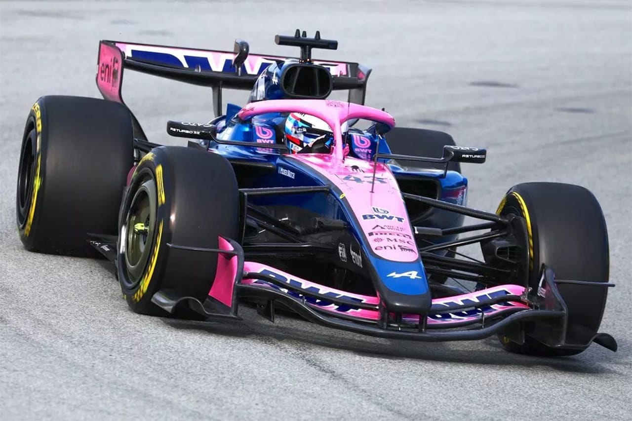 アルピーヌF1、A526は可動式リアウイングの操作機構で革新を示すのか?