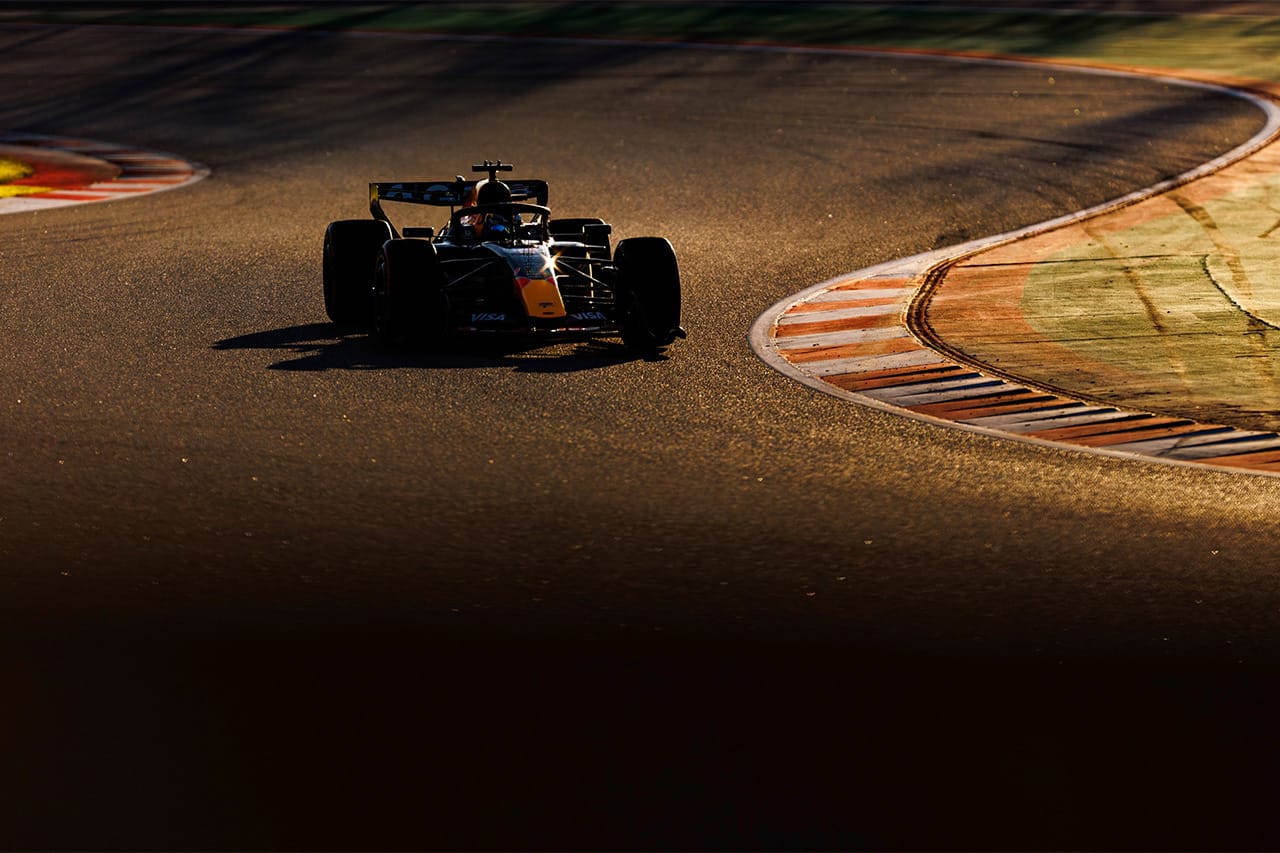 F1圧縮比問題：レッドブルの“立場転換”はメルセデスの優位性を削ぐ狙い？