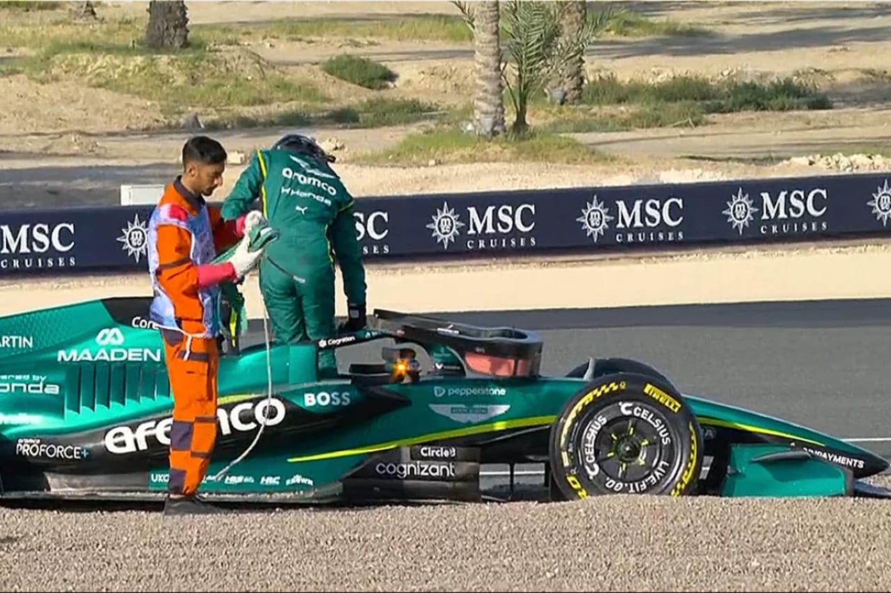 アストンマーティンF1に不可解トラブル ホンダPU失速で赤旗