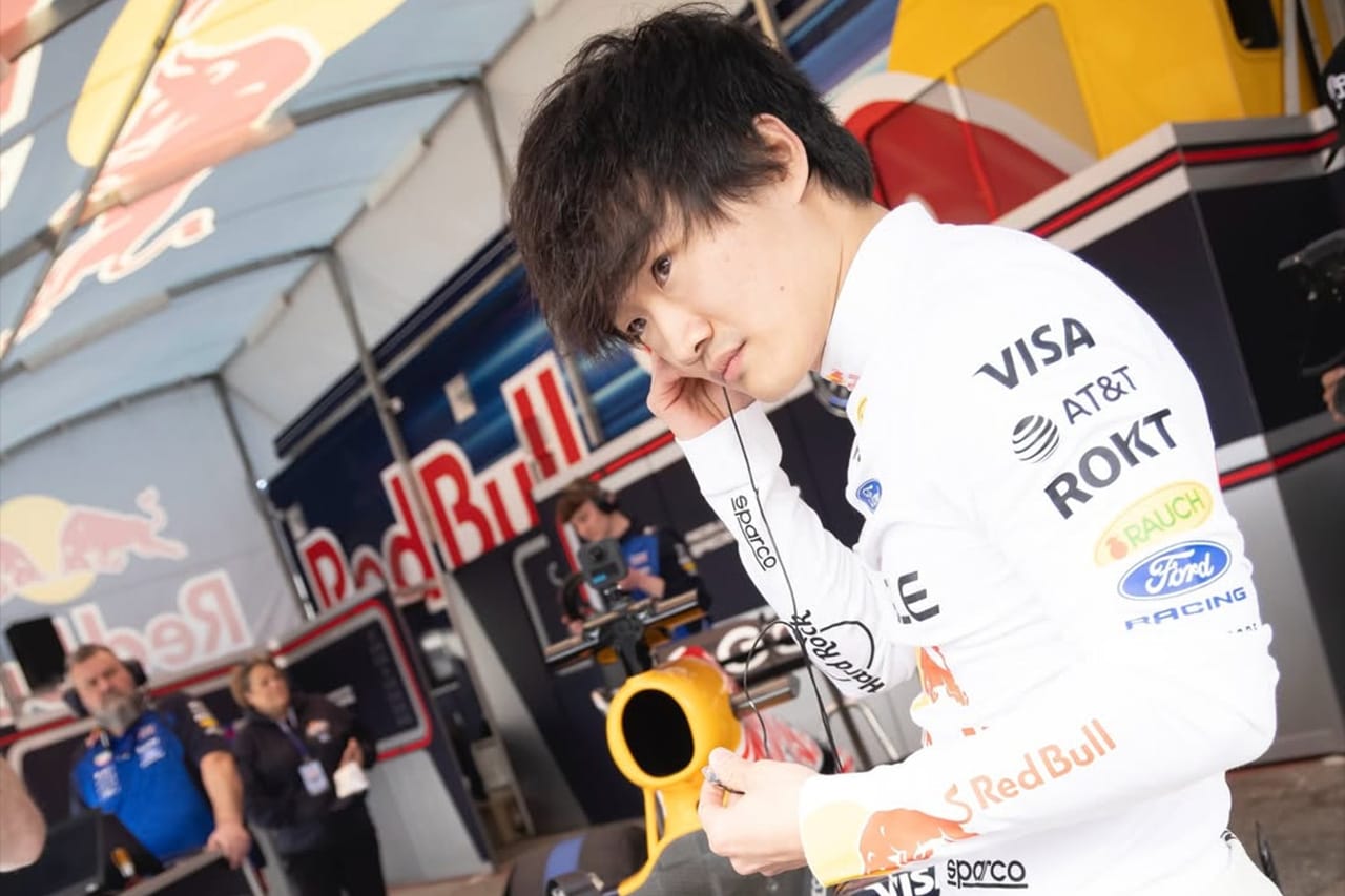 角田裕毅 レッドブルF1ショーランで会場沸かす「僕が2026年F1王者になる」